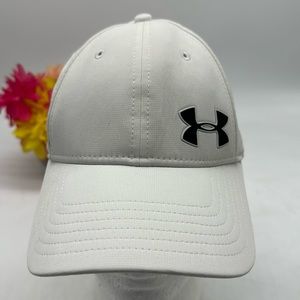 Under Armour White Baseball Hat Cap with Black Logo Size Small Medium HT5313